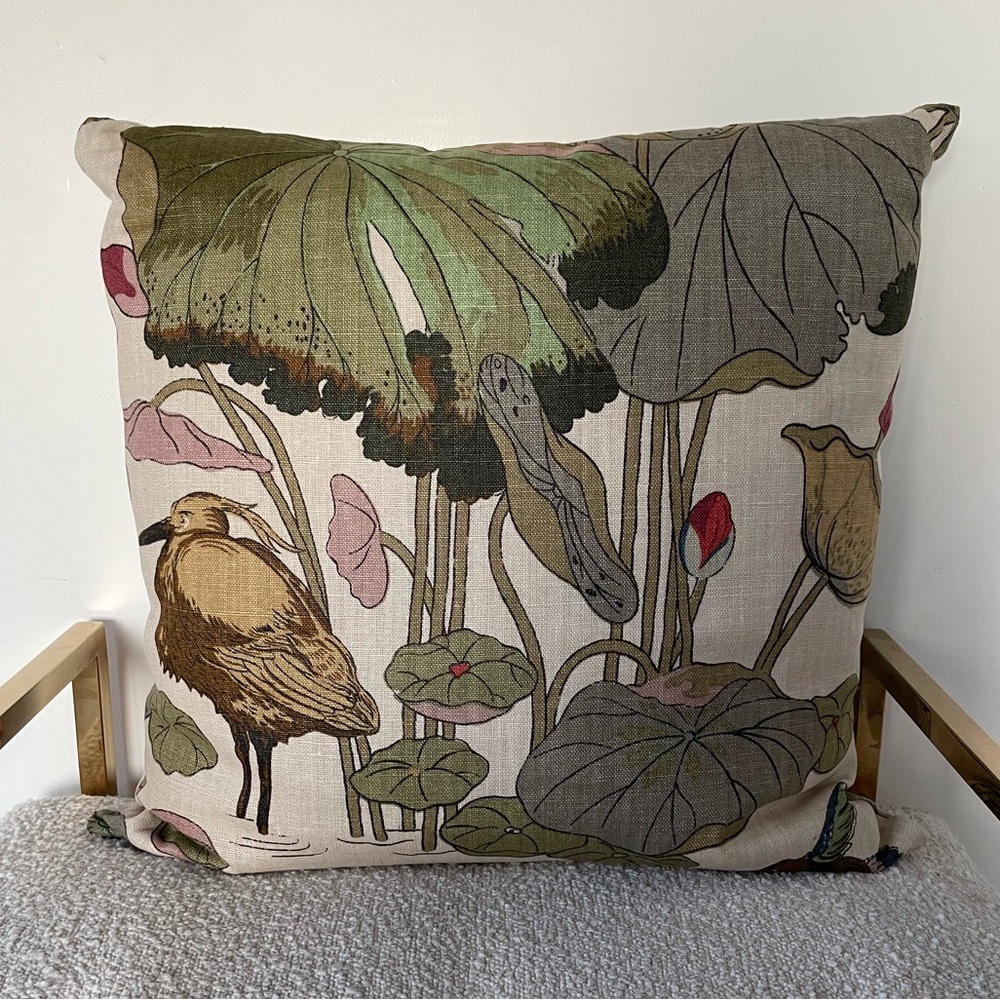 LEE JOFA CLASSIC NYMPHEAS FABRIC